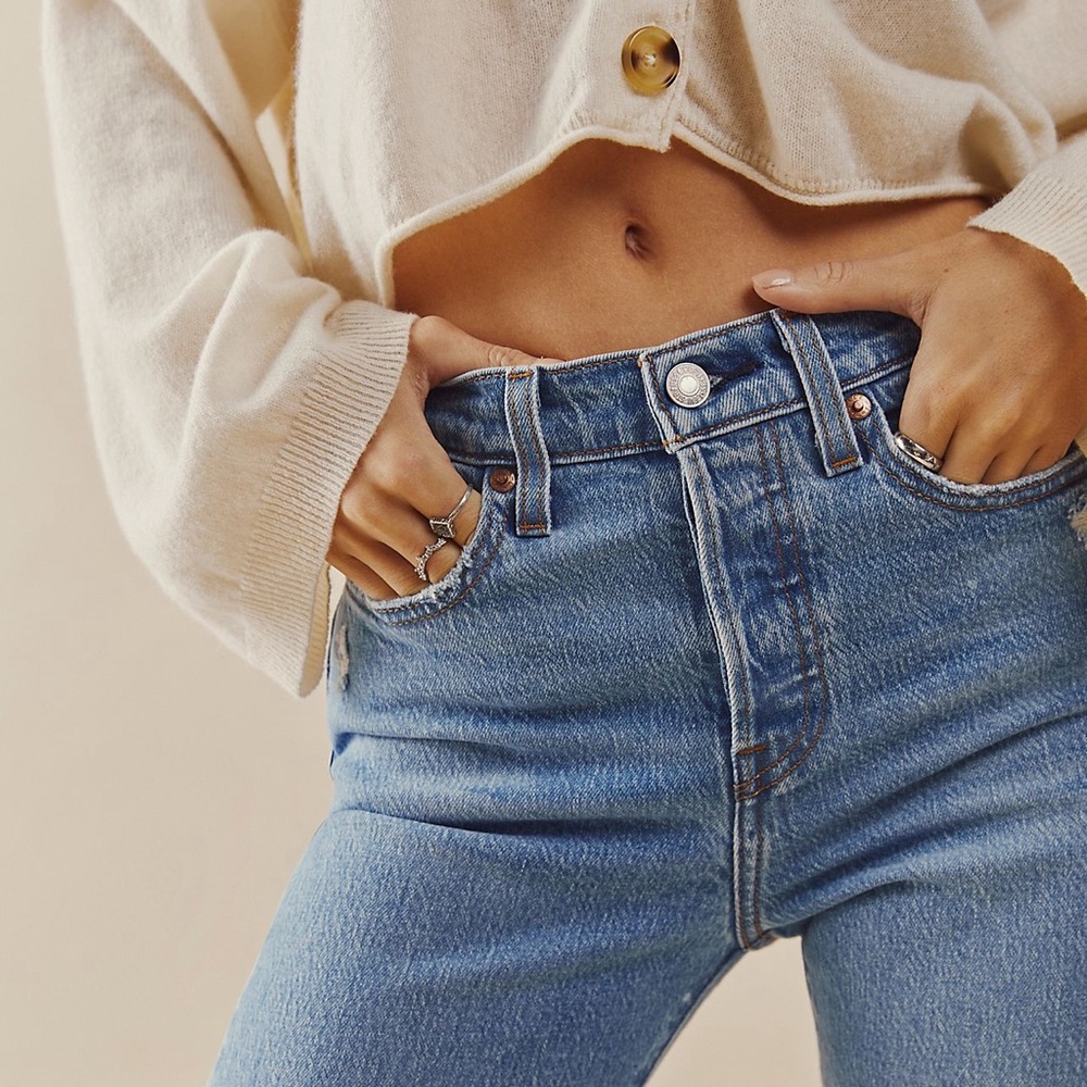 Levi’s Premium Wedgie Jean | High Rise | Size 31 - Picture 3 of 13
